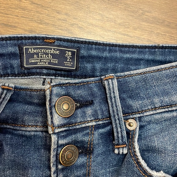 abercrombie jeans - Picture 2 of 2